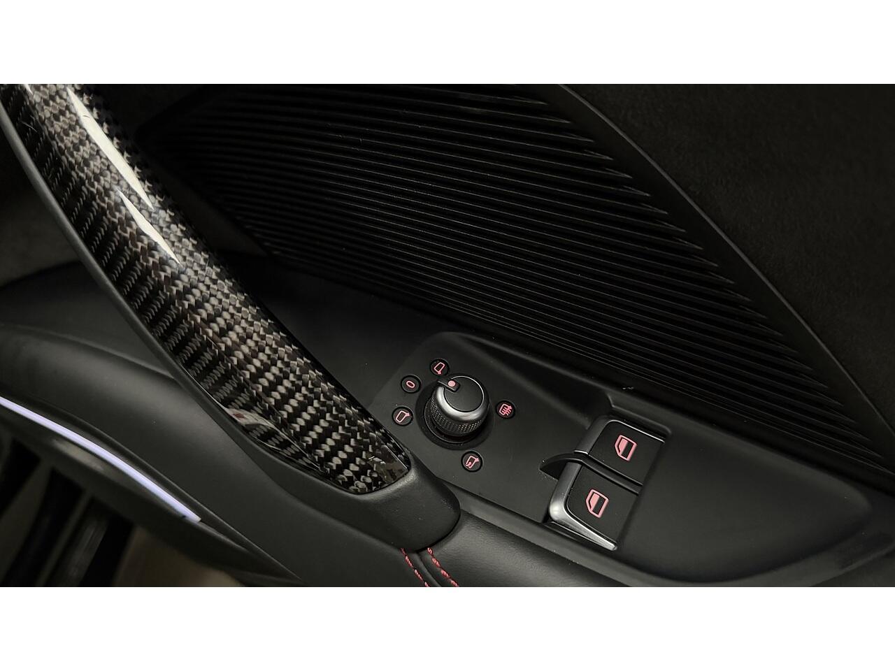 Audi TT RS view 21