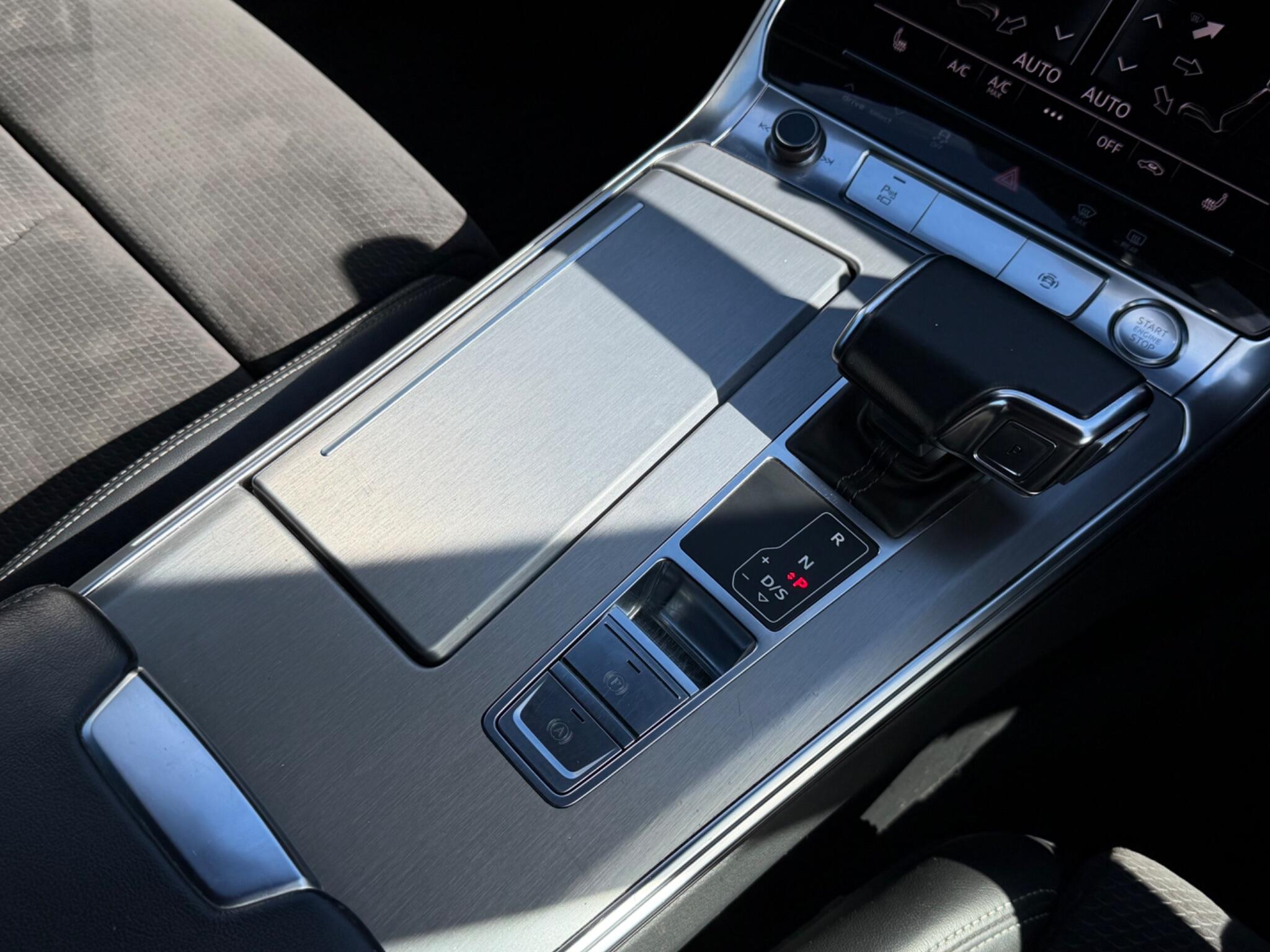 Audi A6 view 42