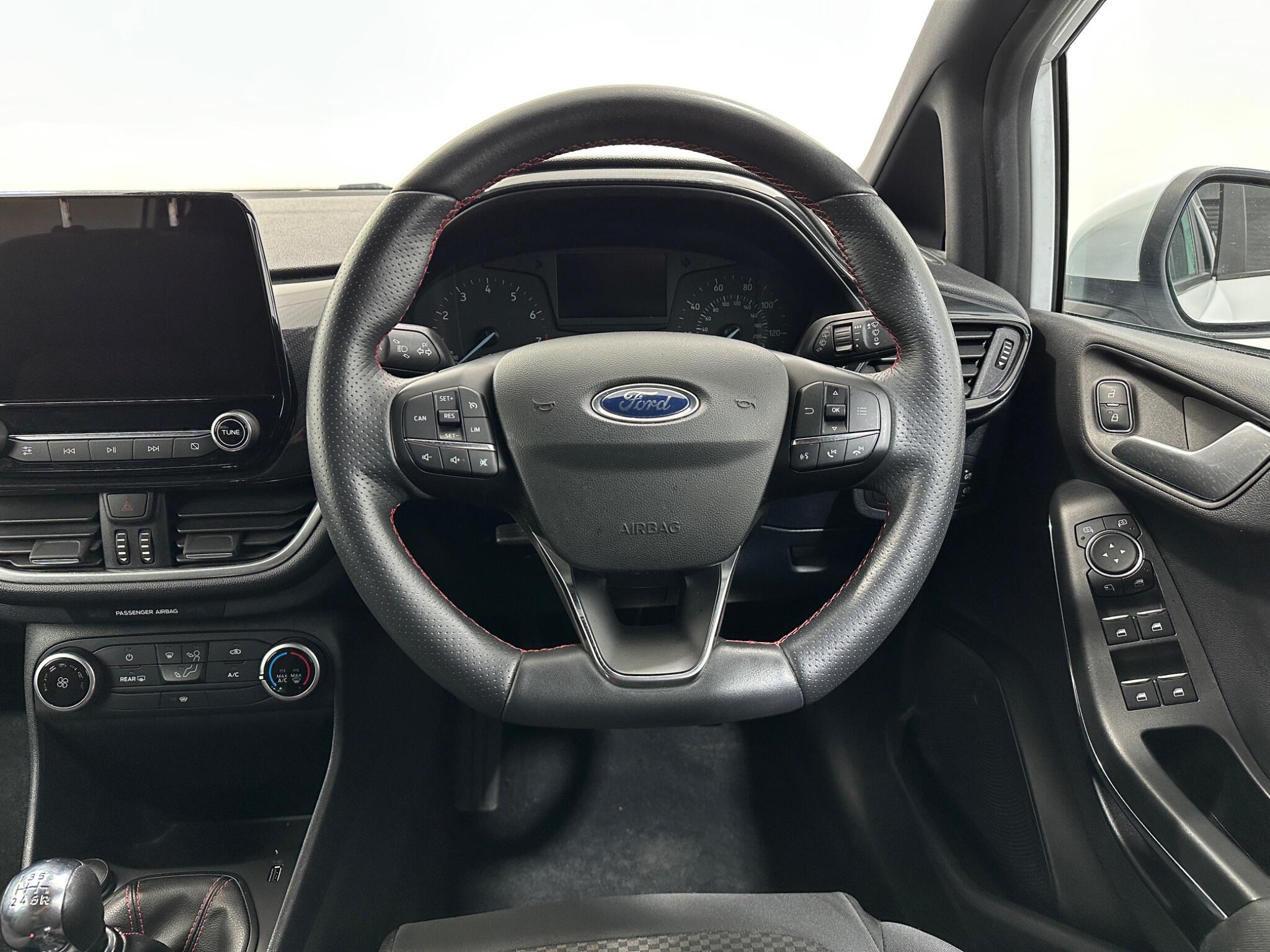Ford Fiesta view 13