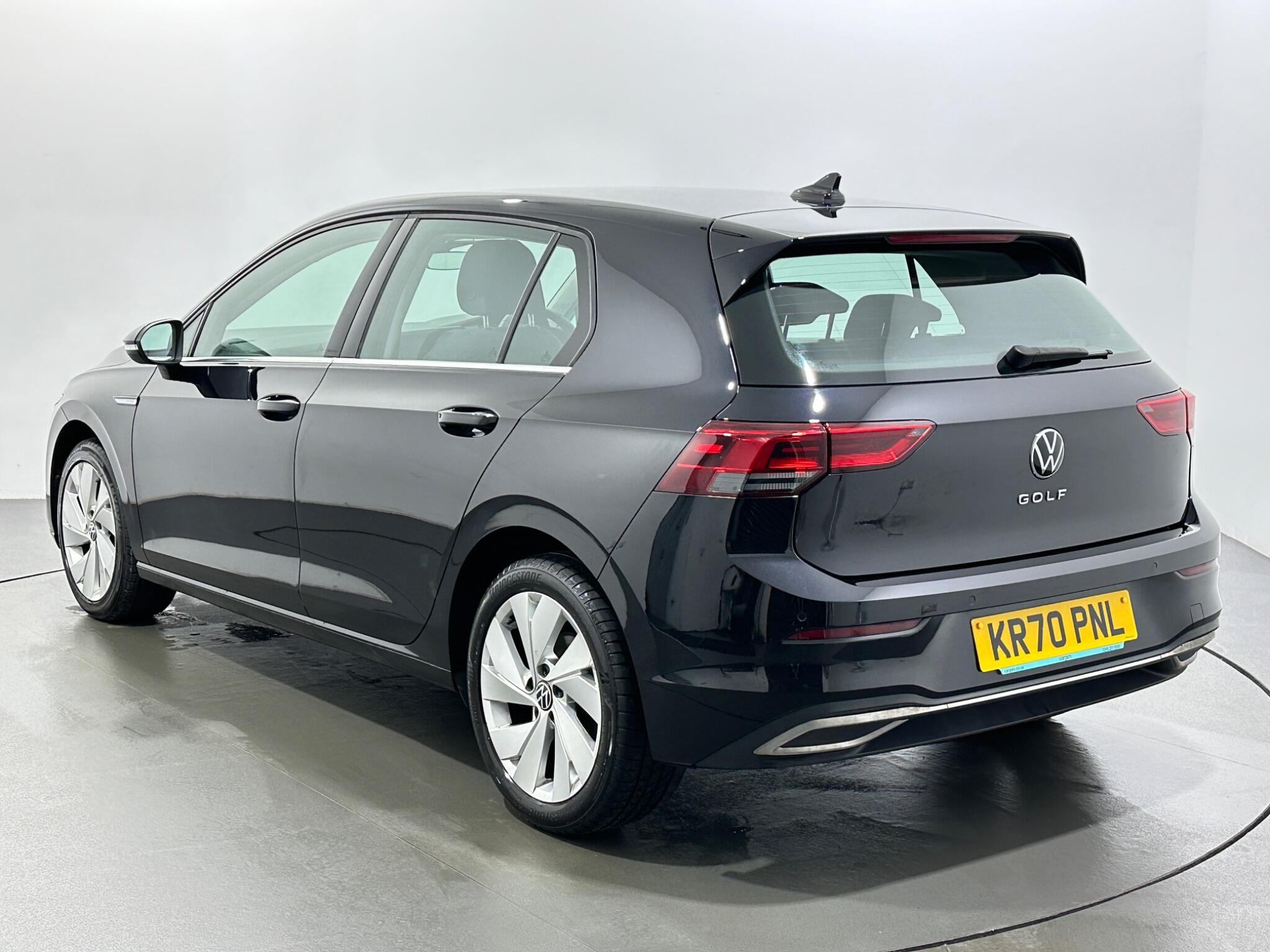 Volkswagen Golf view 6