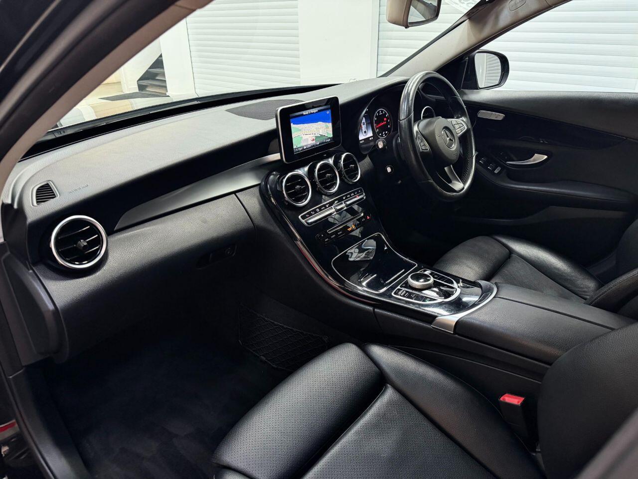 Mercedes-Benz C-Class view 3