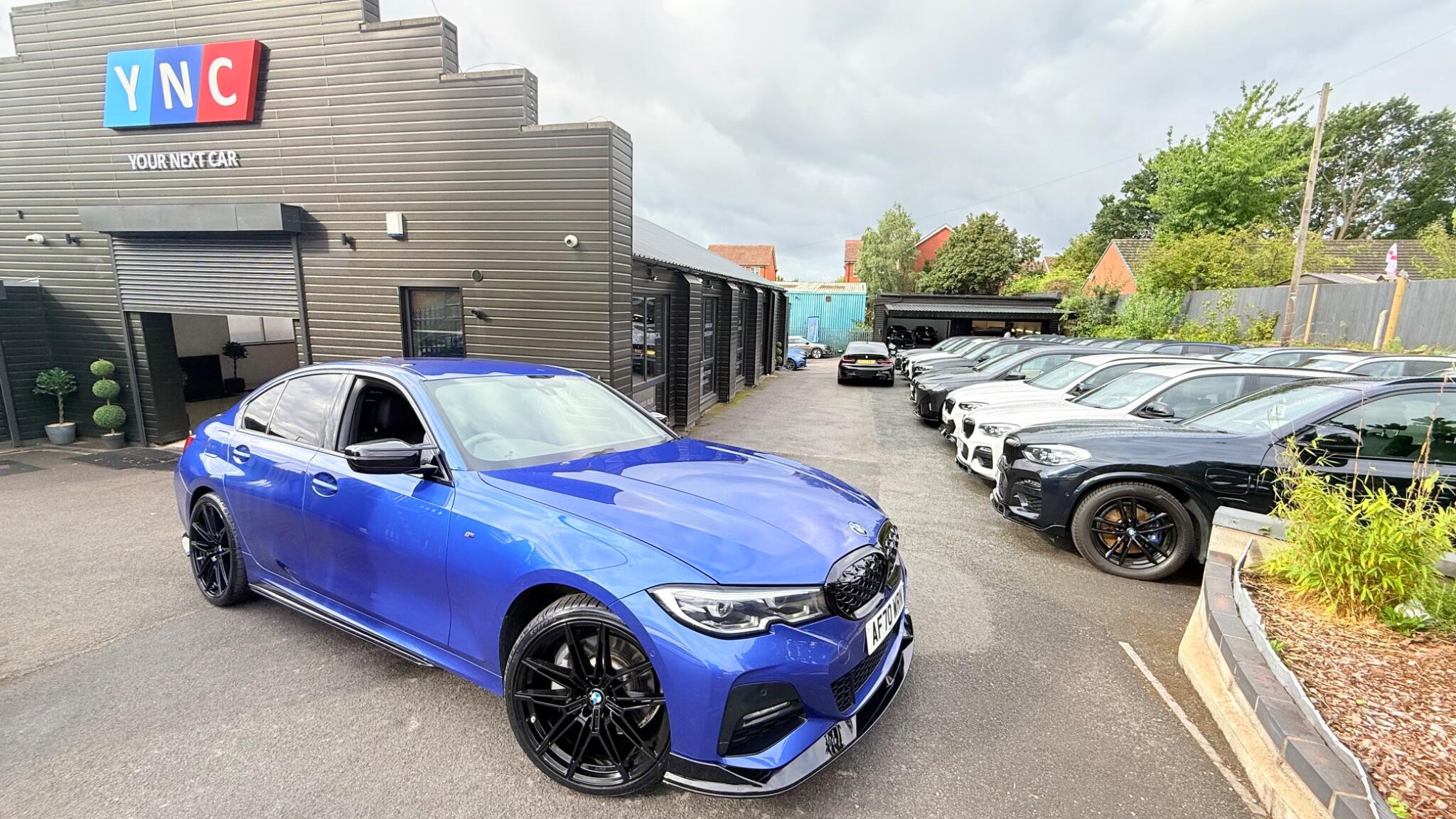 BMW 3 Series view 4