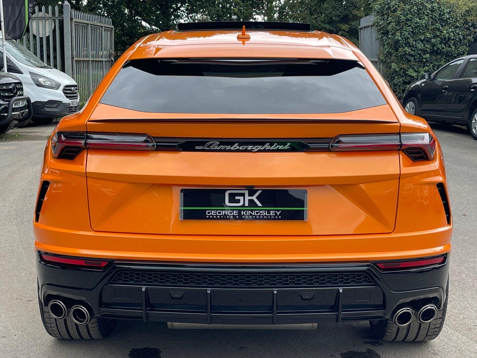 Lamborghini Urus view 11