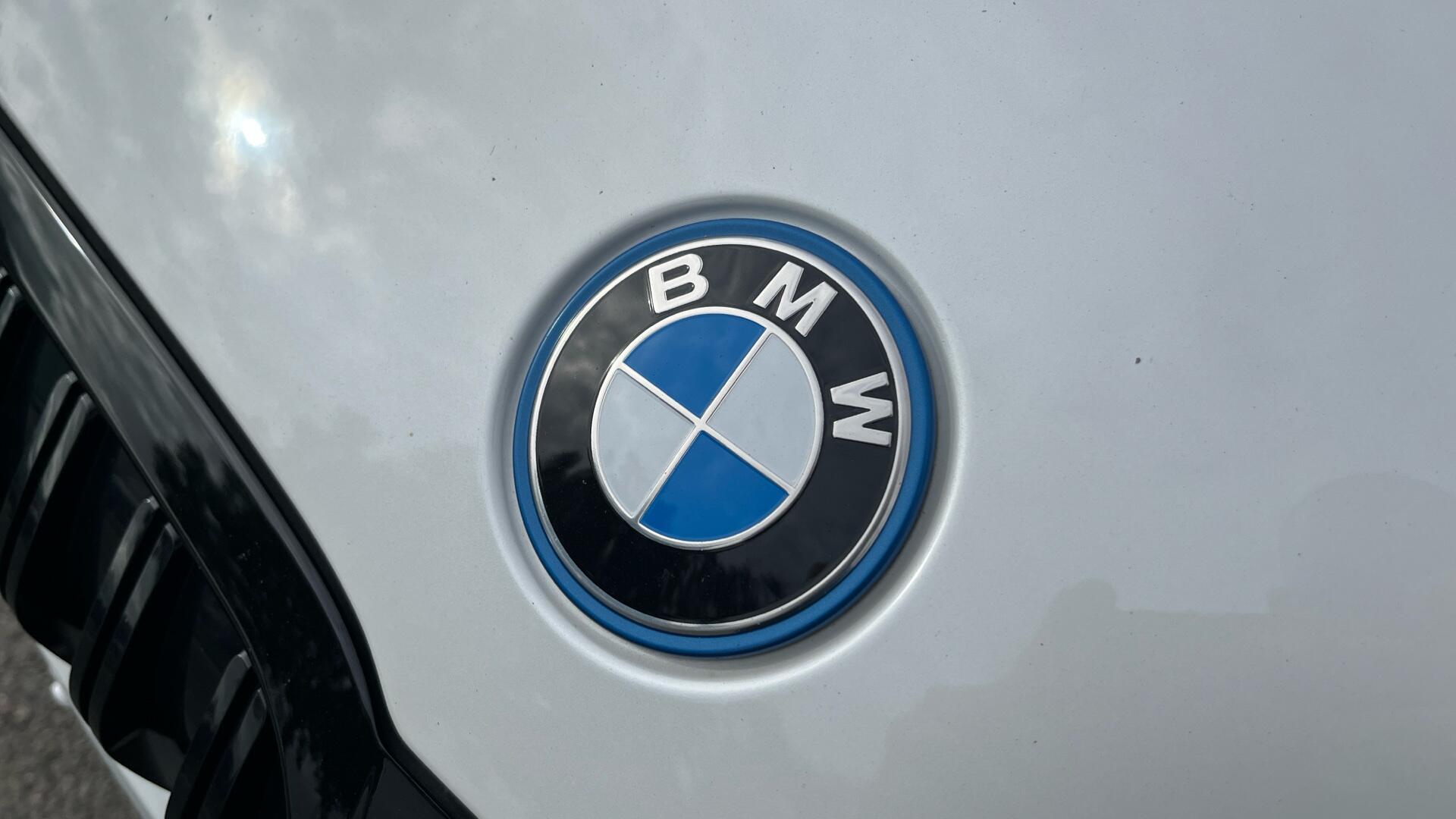 BMW 3 Series view 39