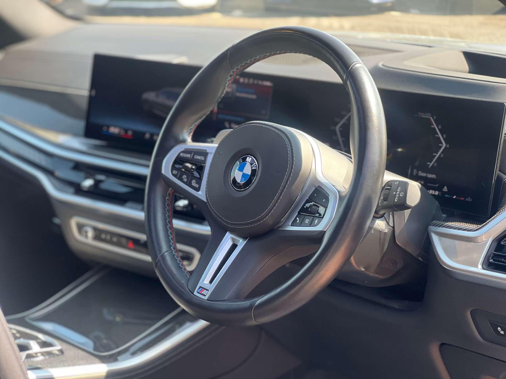 BMW X5 view 23