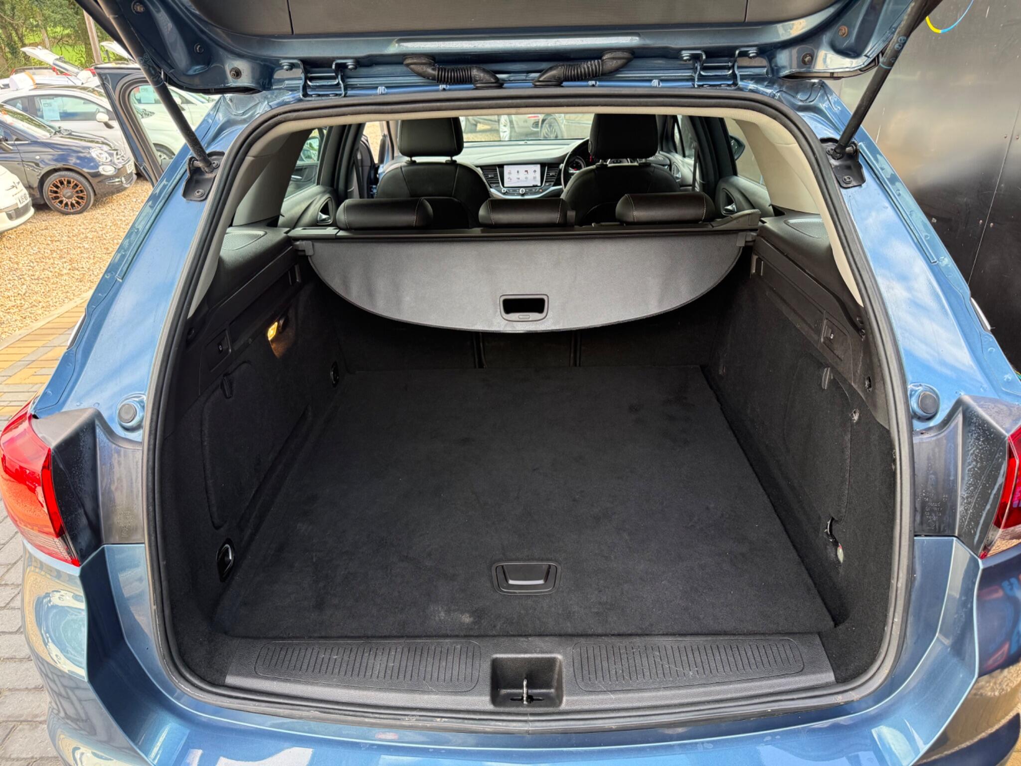 Vauxhall Astra view 24