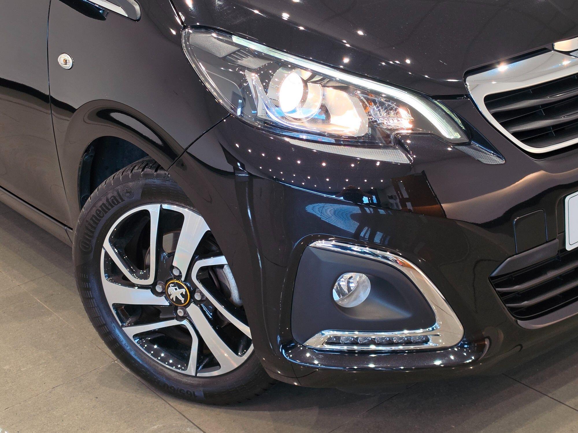 Peugeot 108 view 11