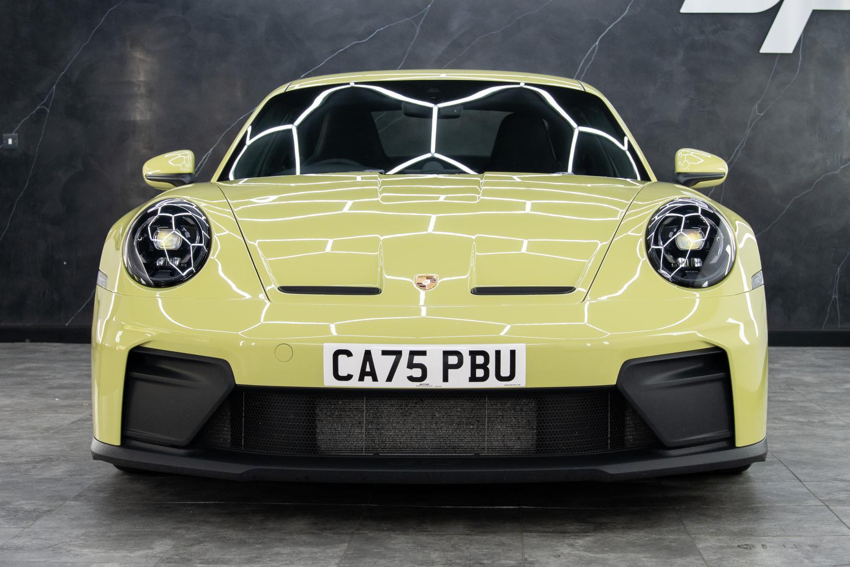 Porsche 911 view 24