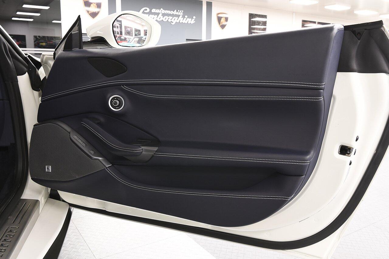 Ferrari Portofino view 28