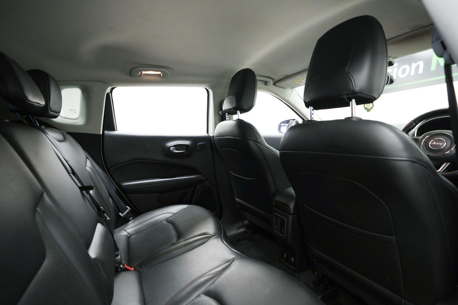 Jeep Compass view 13