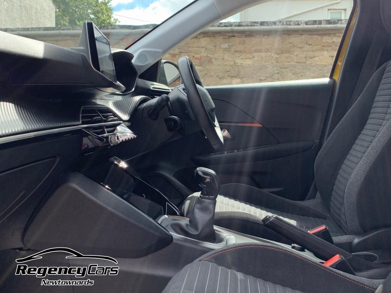Peugeot 208 view 41