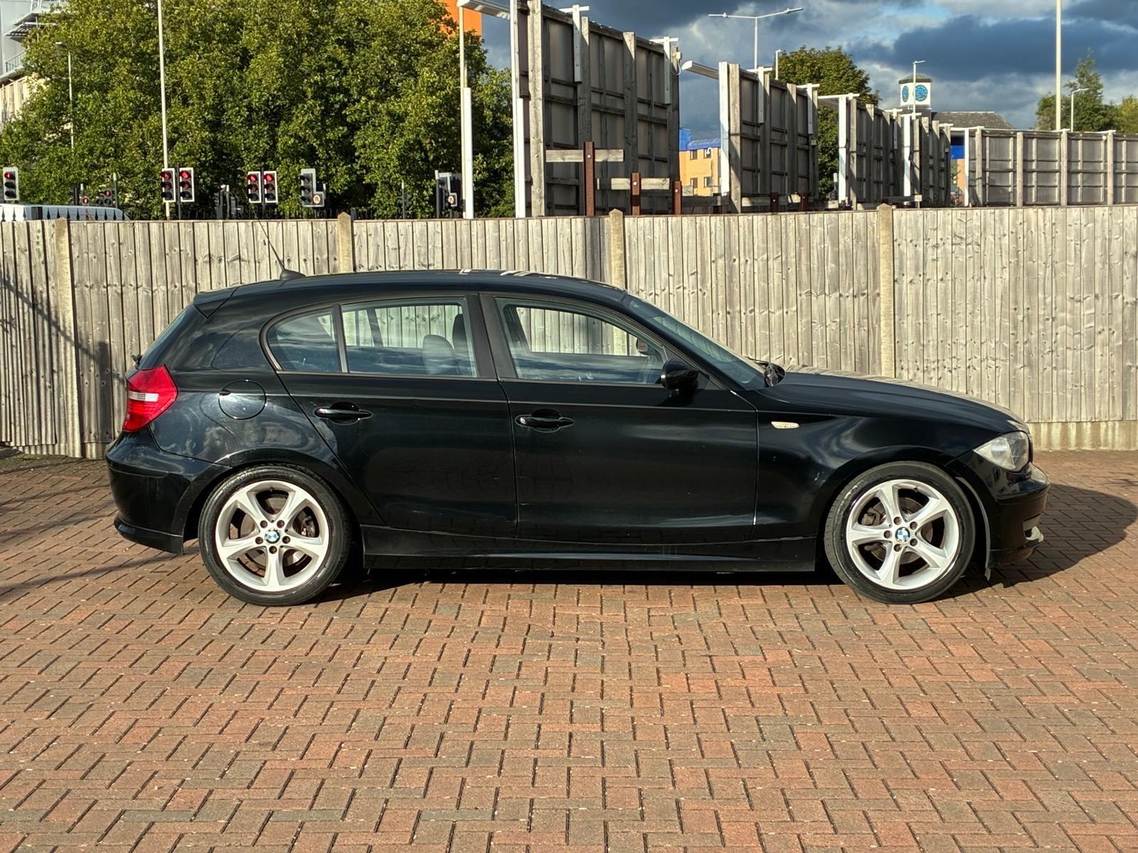 BMW 1 Series view 4