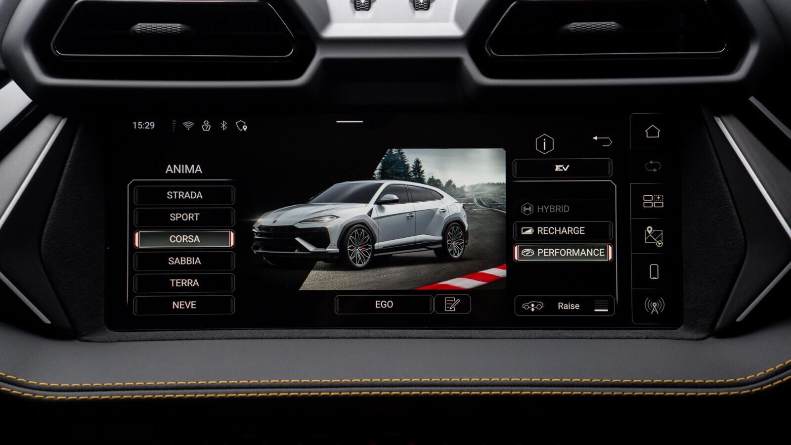 Lamborghini Urus view 15