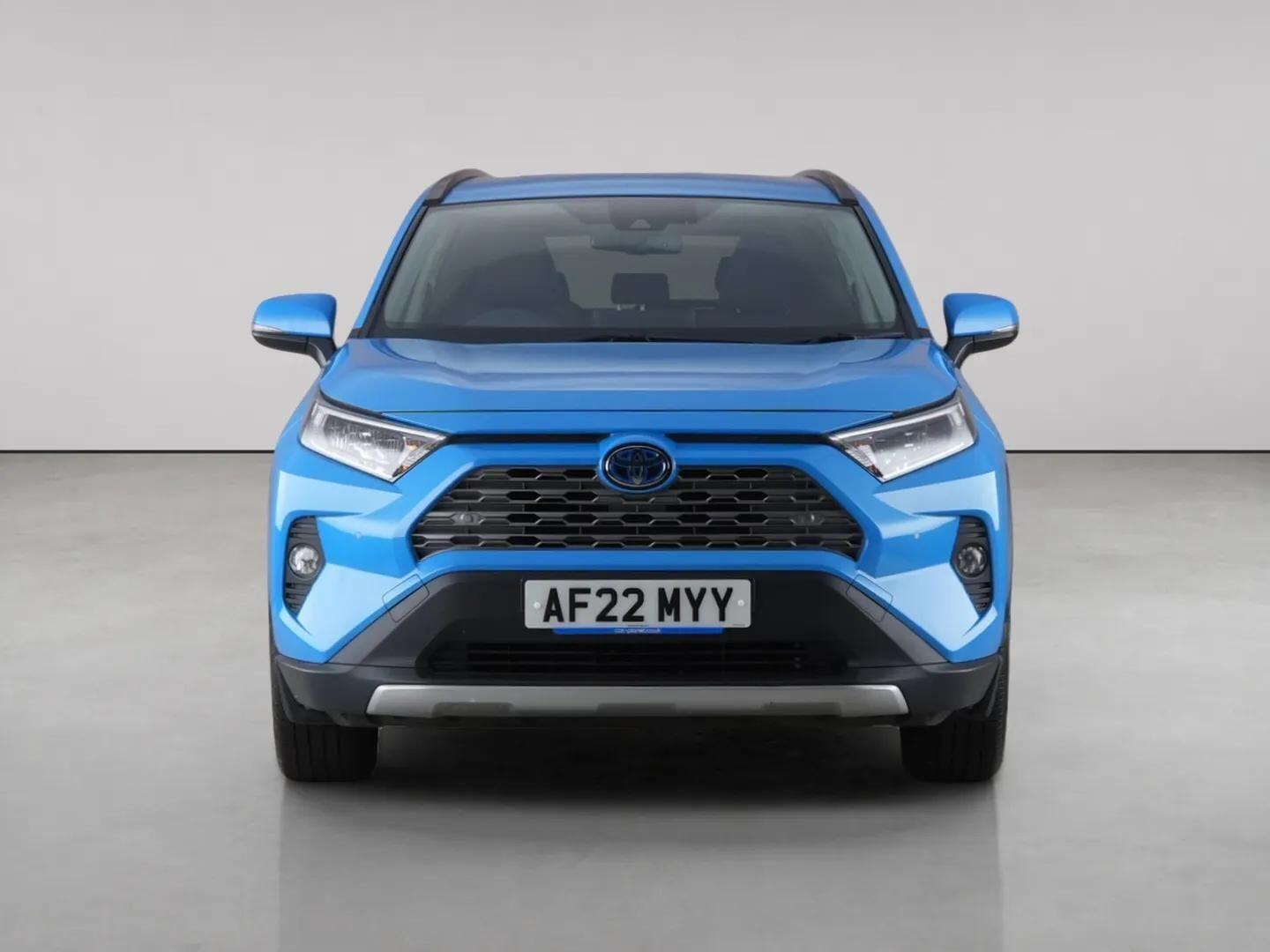 Toyota Rav4 view 5