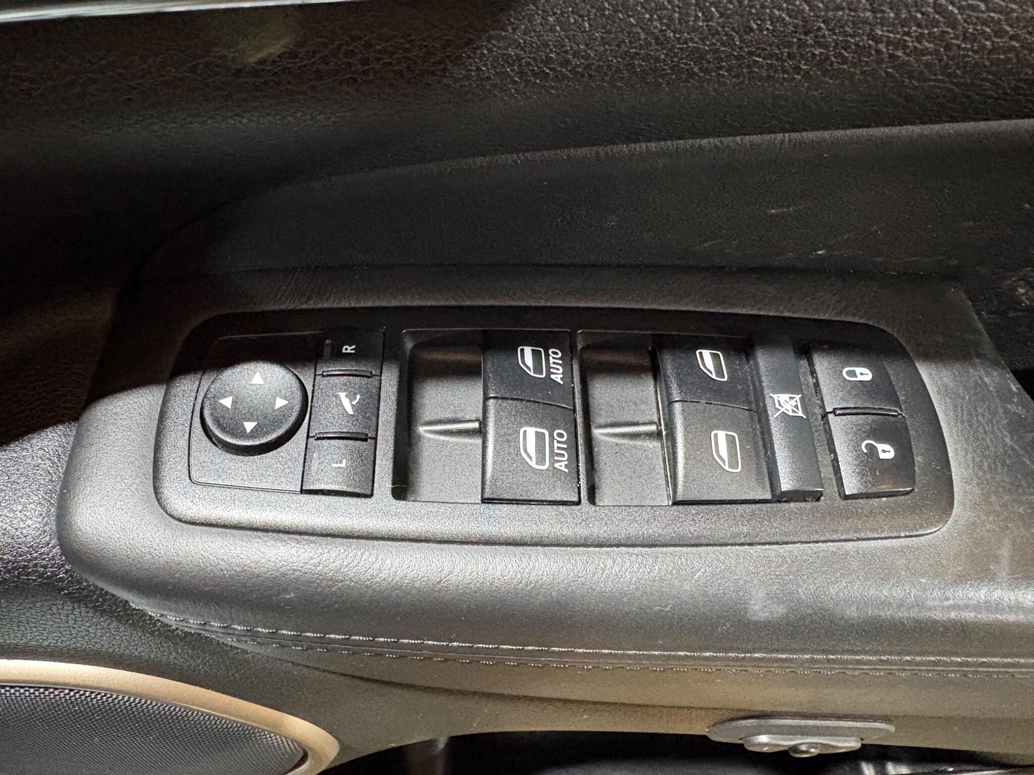 Jeep Grand Cherokee view 46