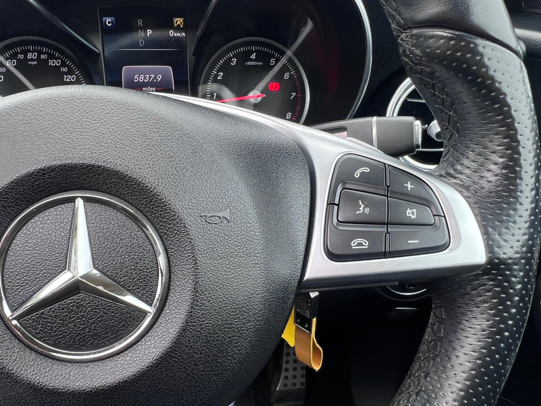 Mercedes-Benz GLC view 23