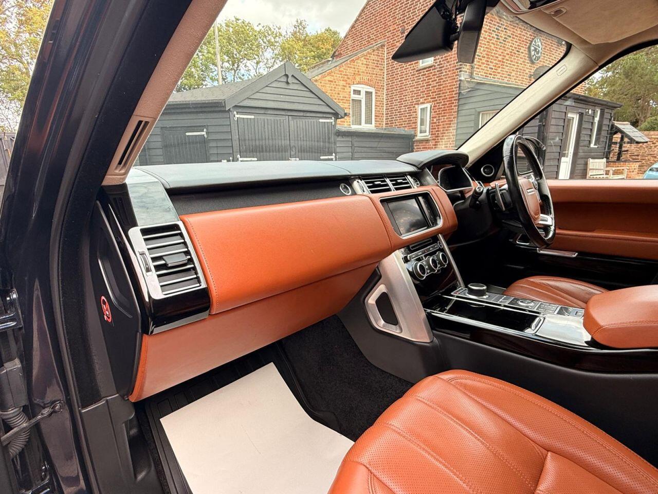Land Rover Range Rover view 14