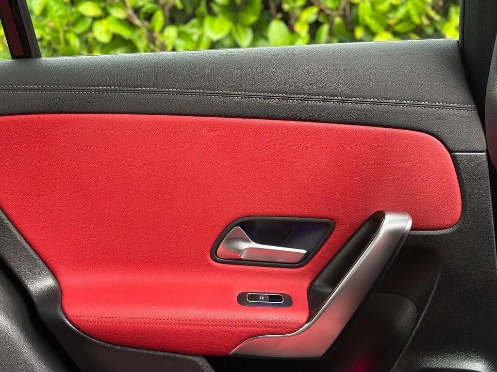 Mercedes-Benz Cla view 30