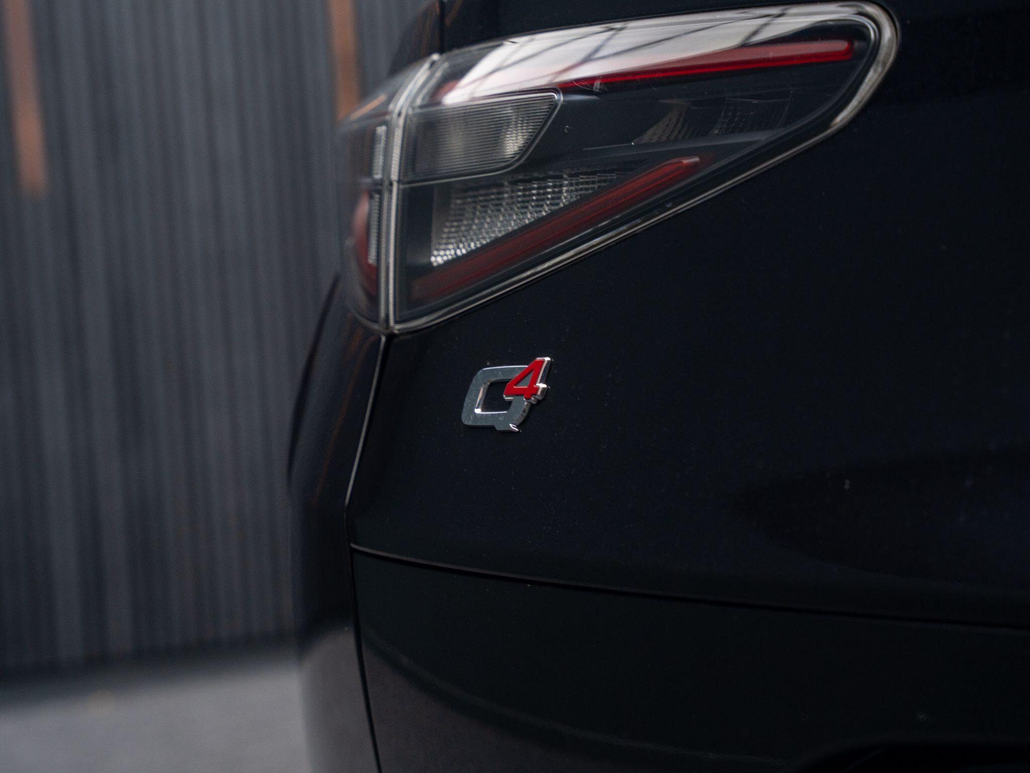 Alfa Romeo Stelvio view 28