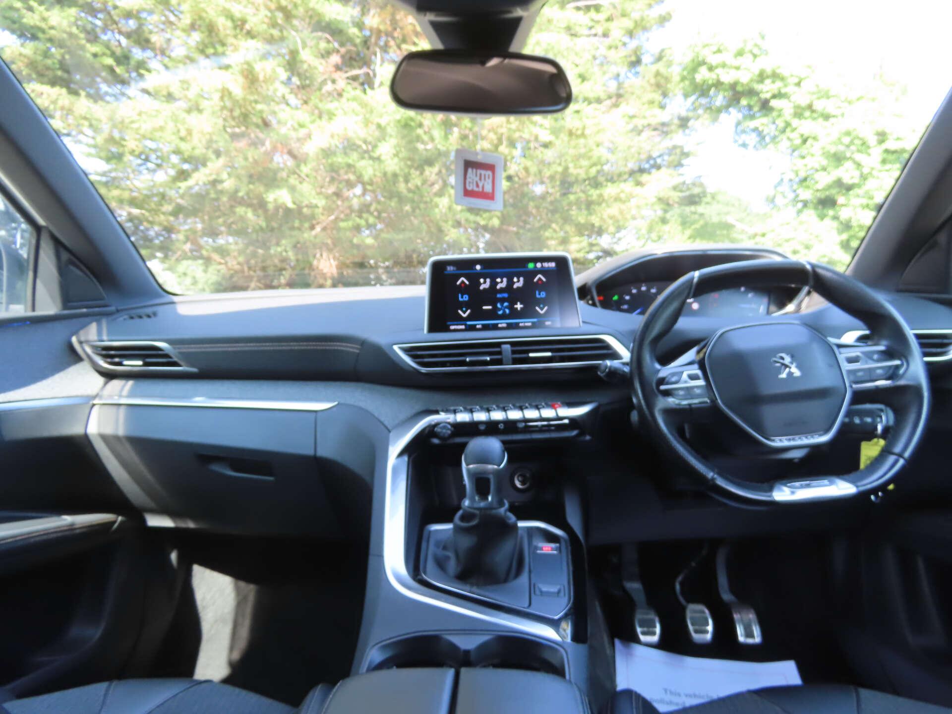 Peugeot 5008 view 7