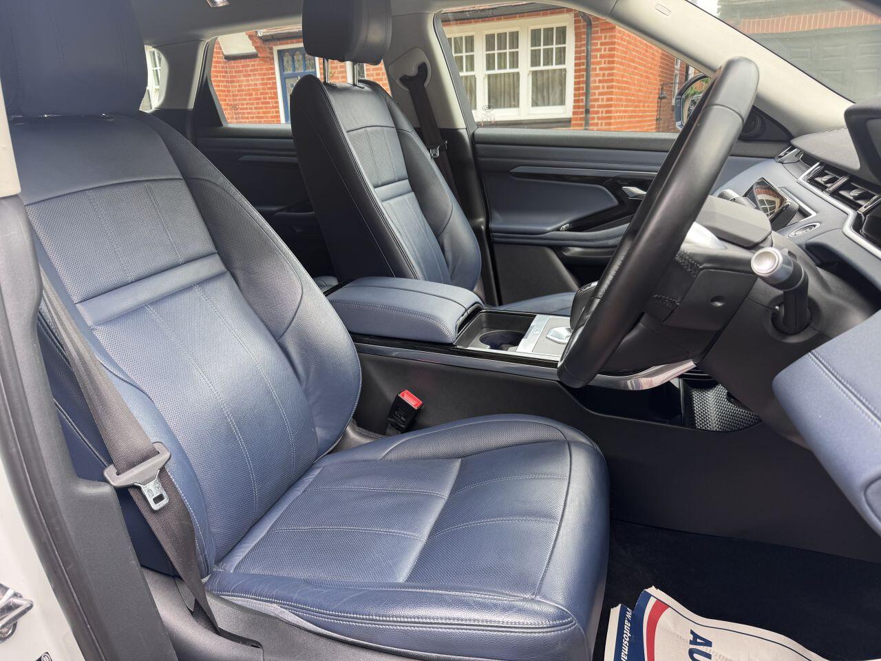 Land Rover Range Rover Evoque view 3