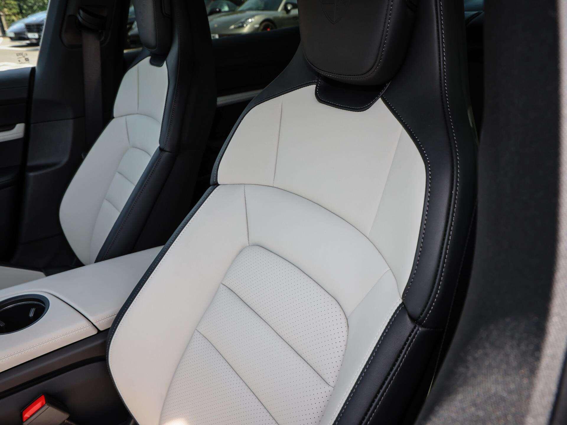 Porsche Taycan view 14