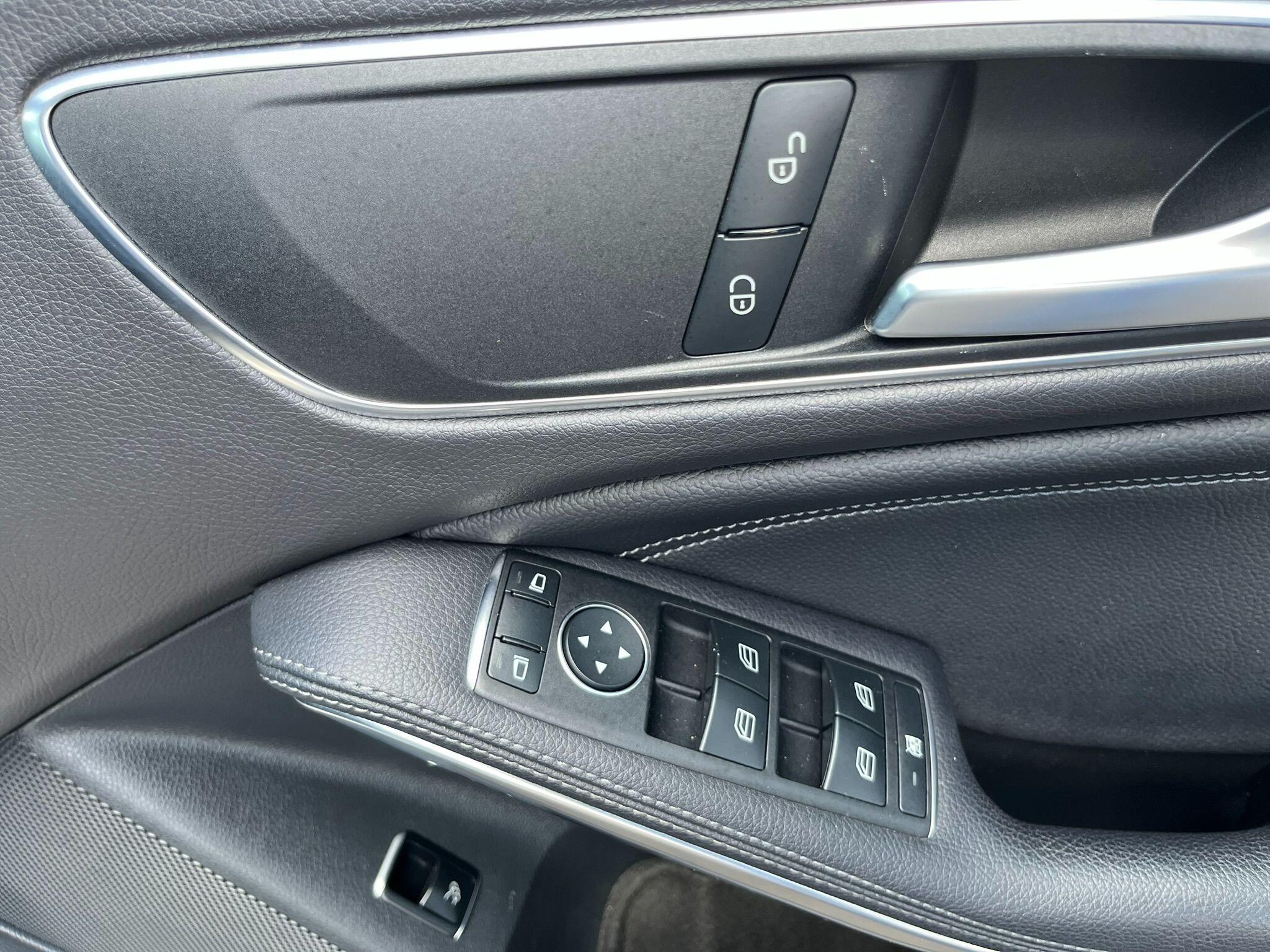 Mercedes-Benz Cla view 15