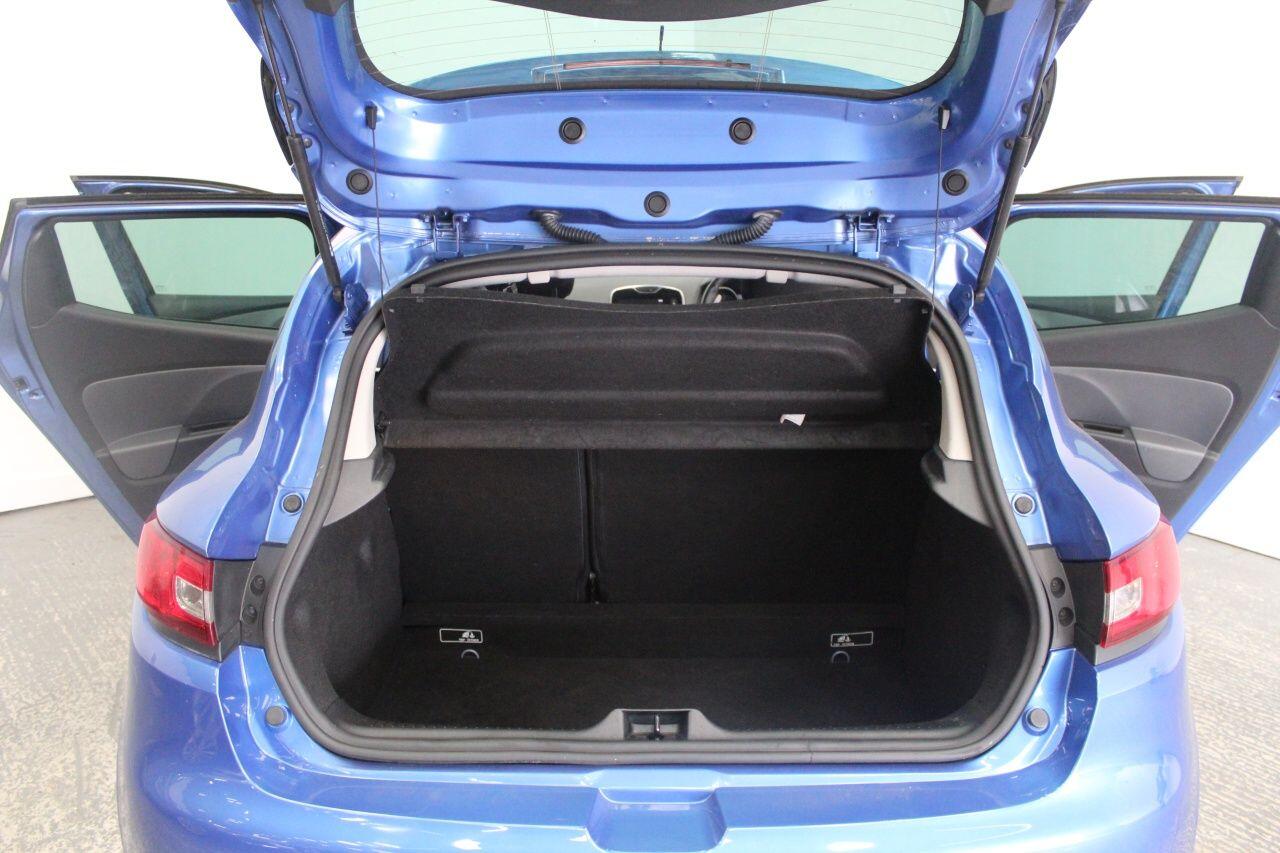 Renault Clio view 24