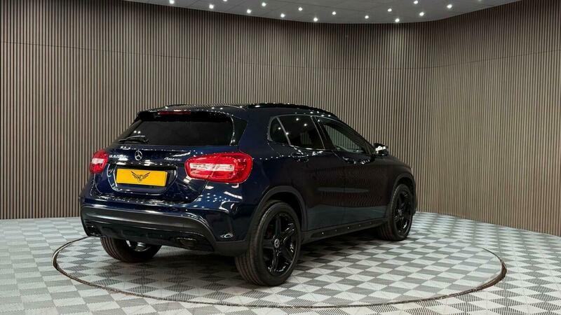 Mercedes-Benz GLA view 9