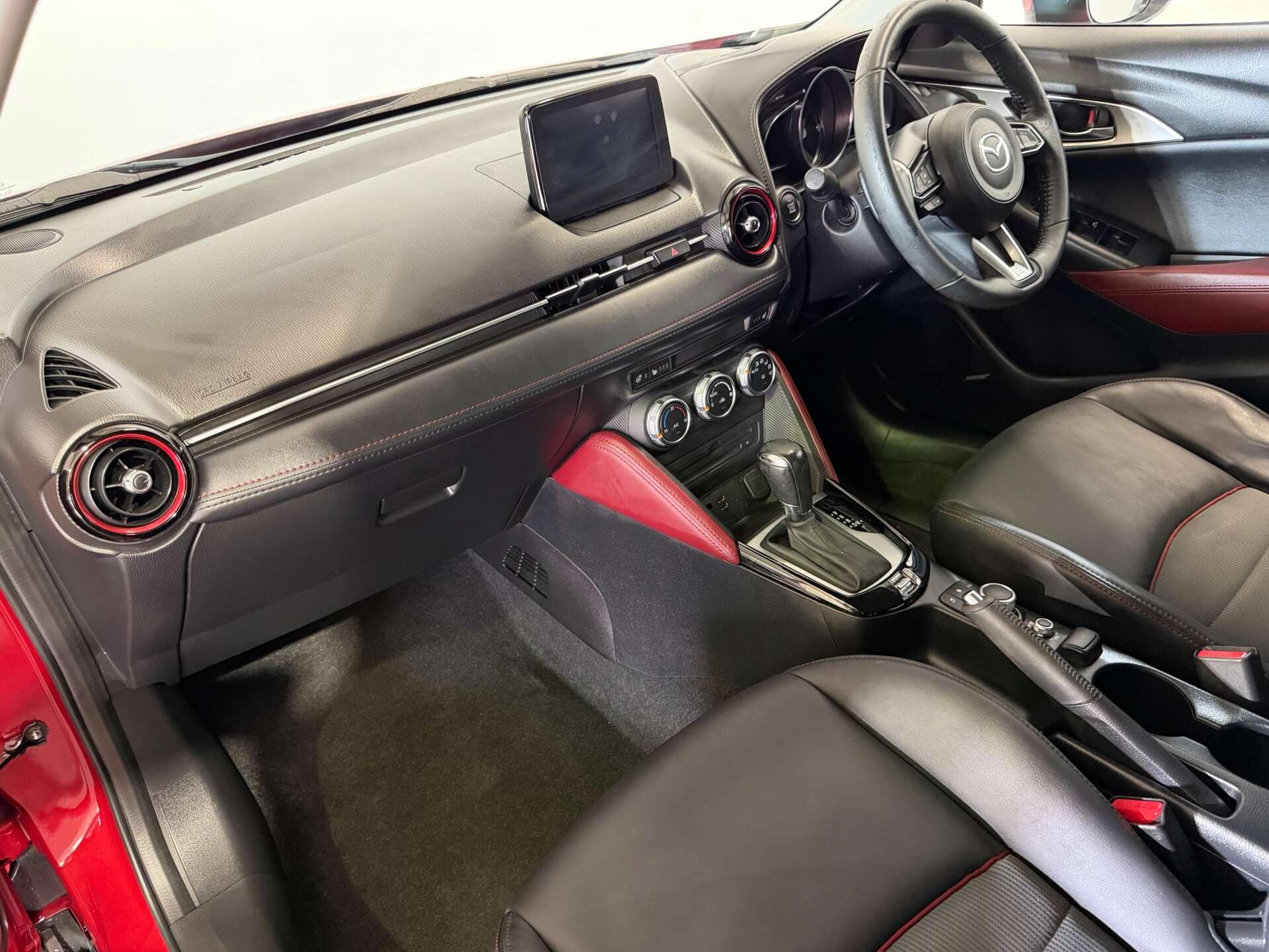 Mazda CX-3 view 56
