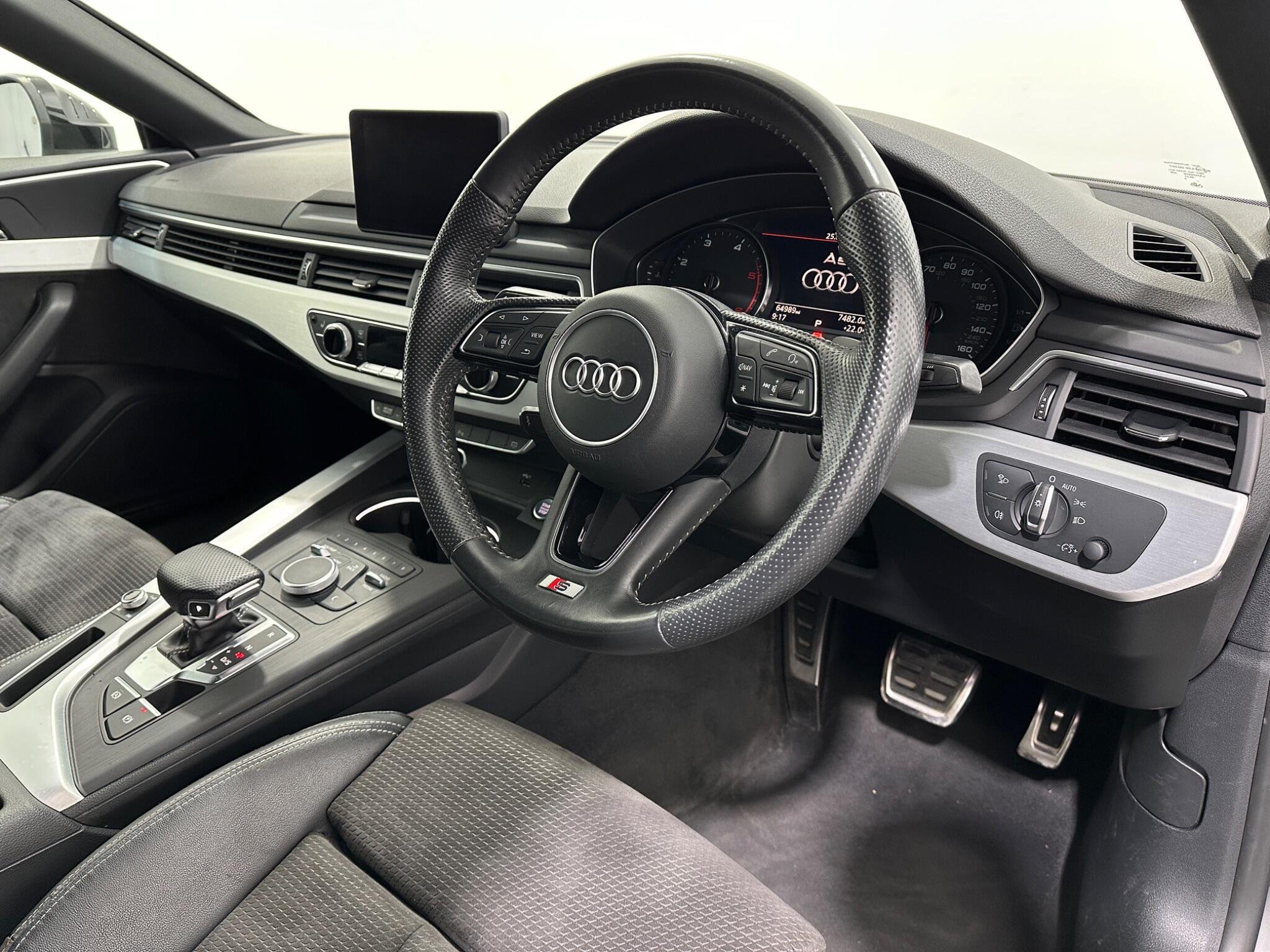 Audi A5 view 11