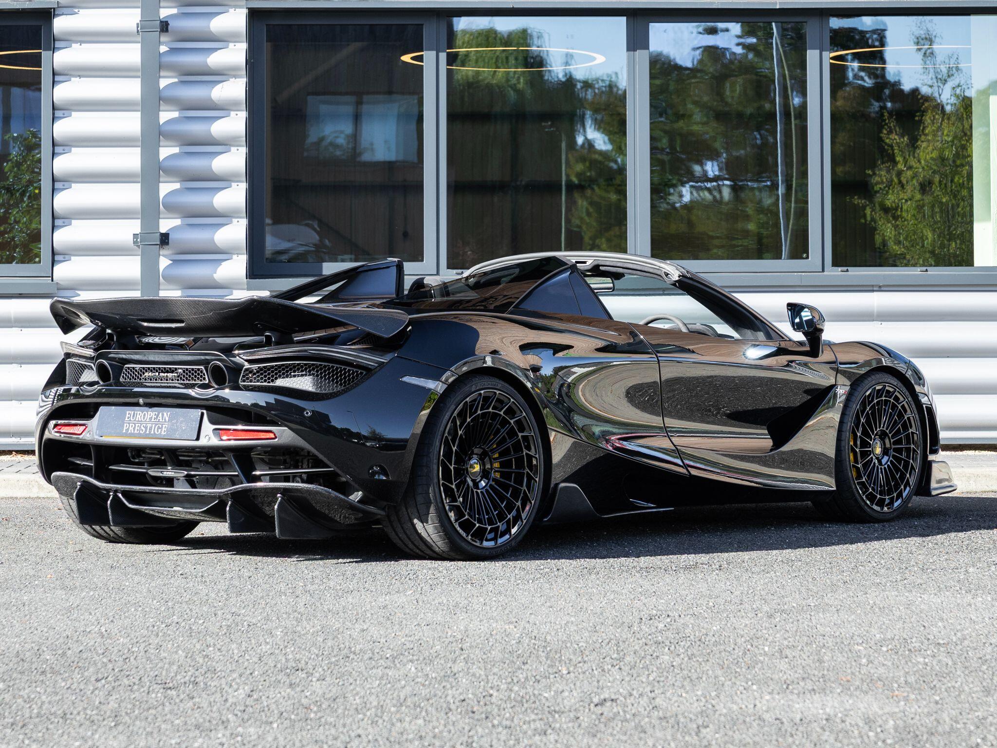 Mclaren 720s view 3