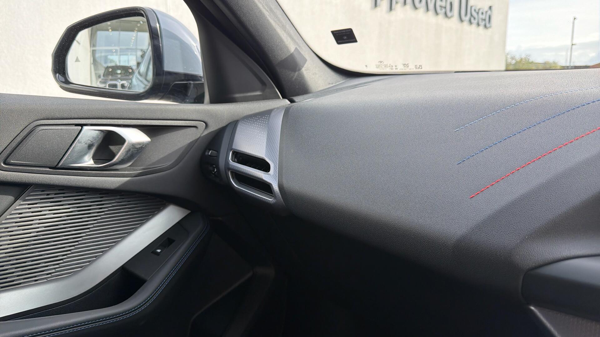 BMW 1 Series view 54