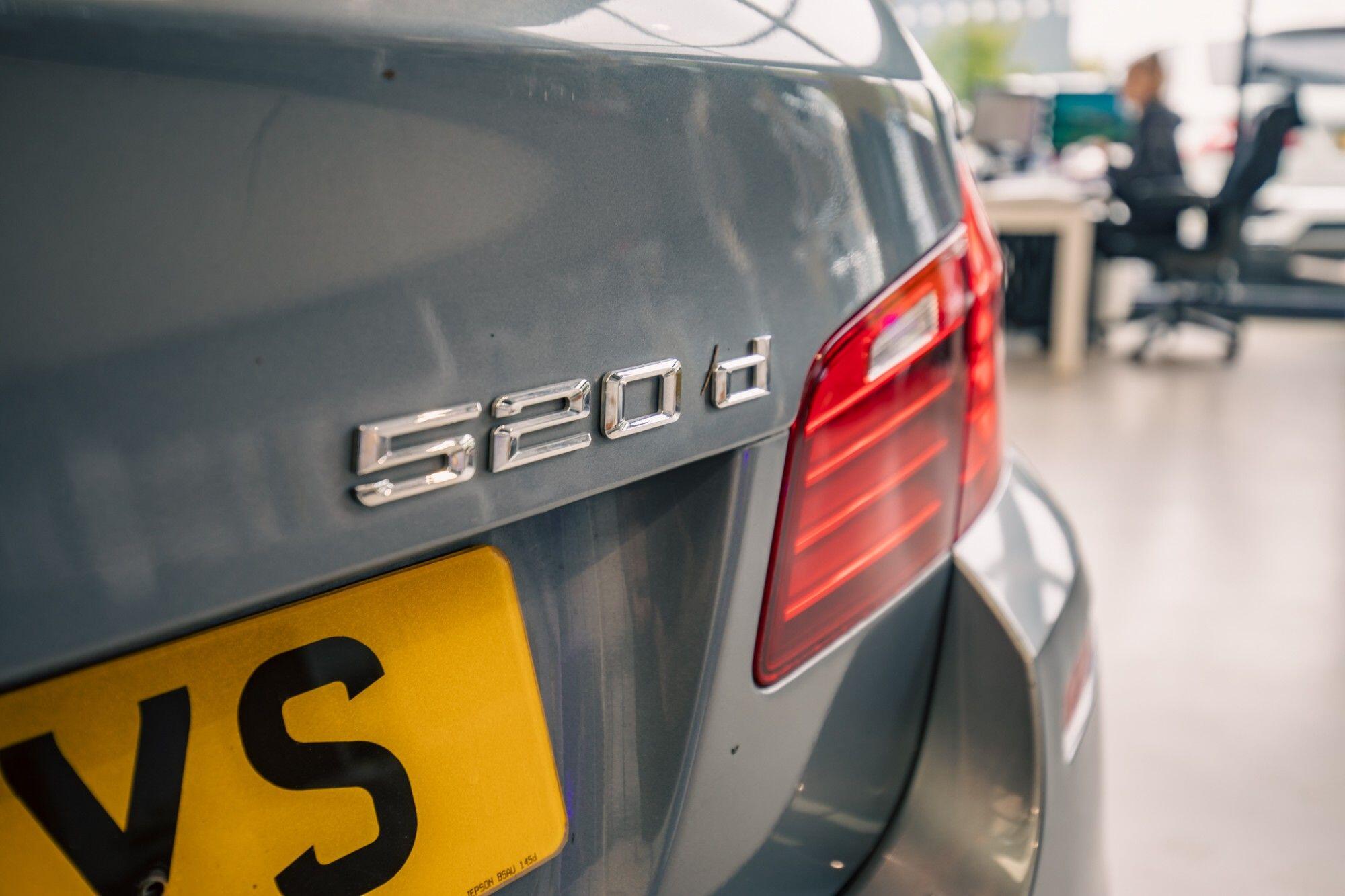 BMW 5 Series view 7
