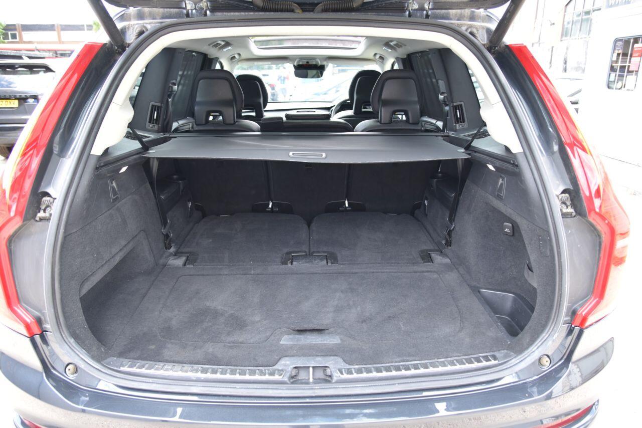 Volvo XC90 view 57