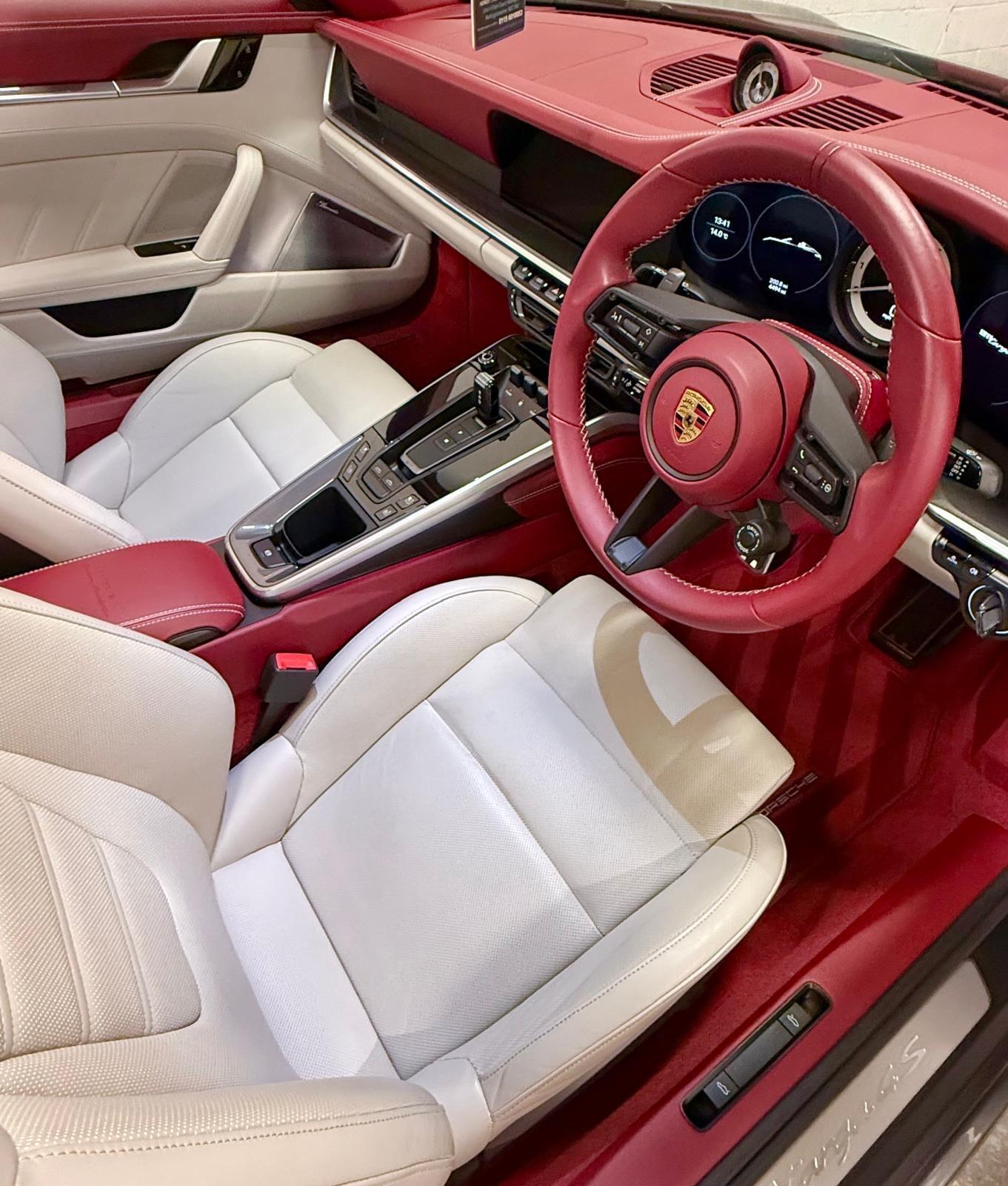 Porsche 911 view 63