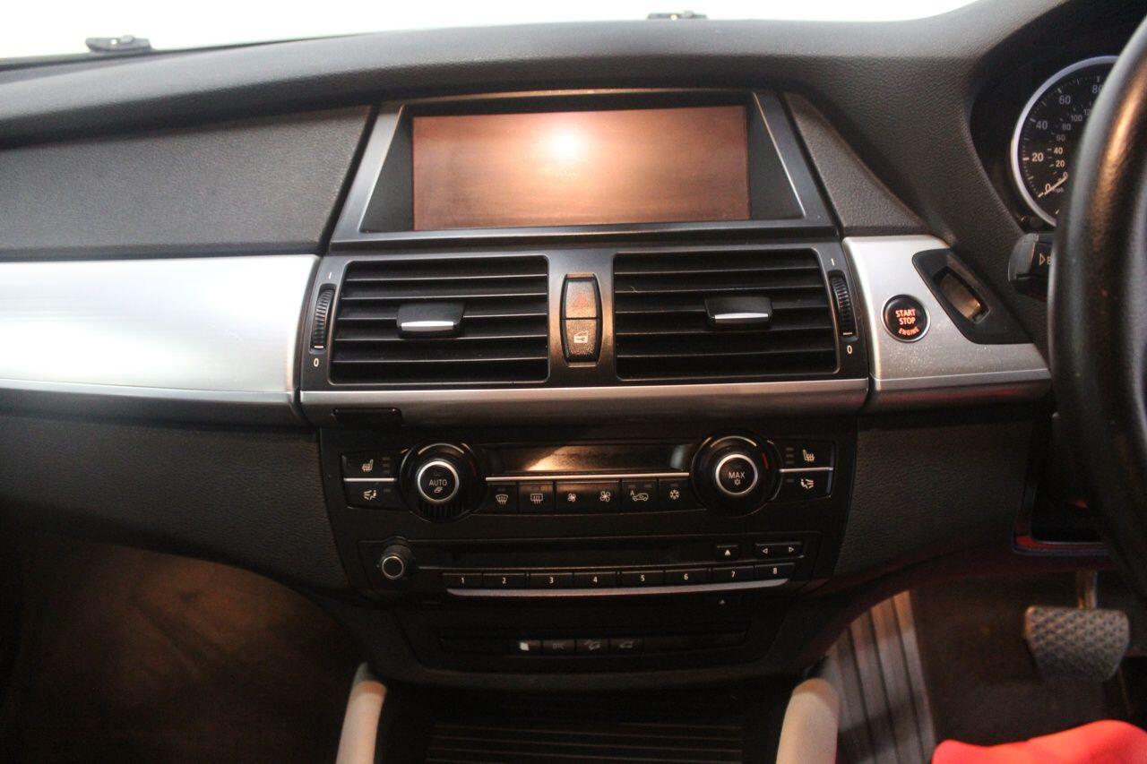 BMW X6 view 34