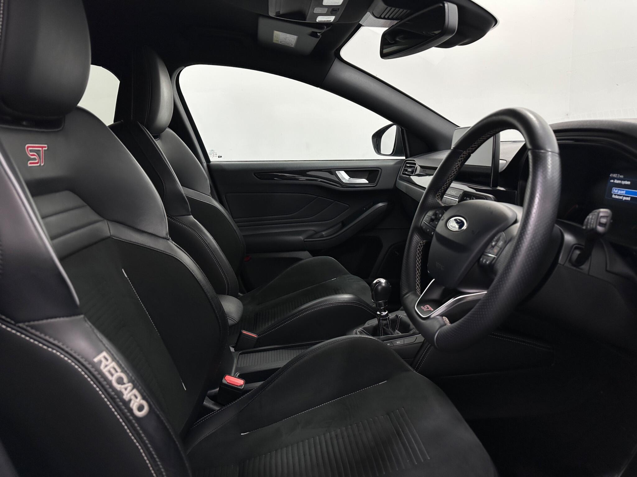Ford Focus view 31