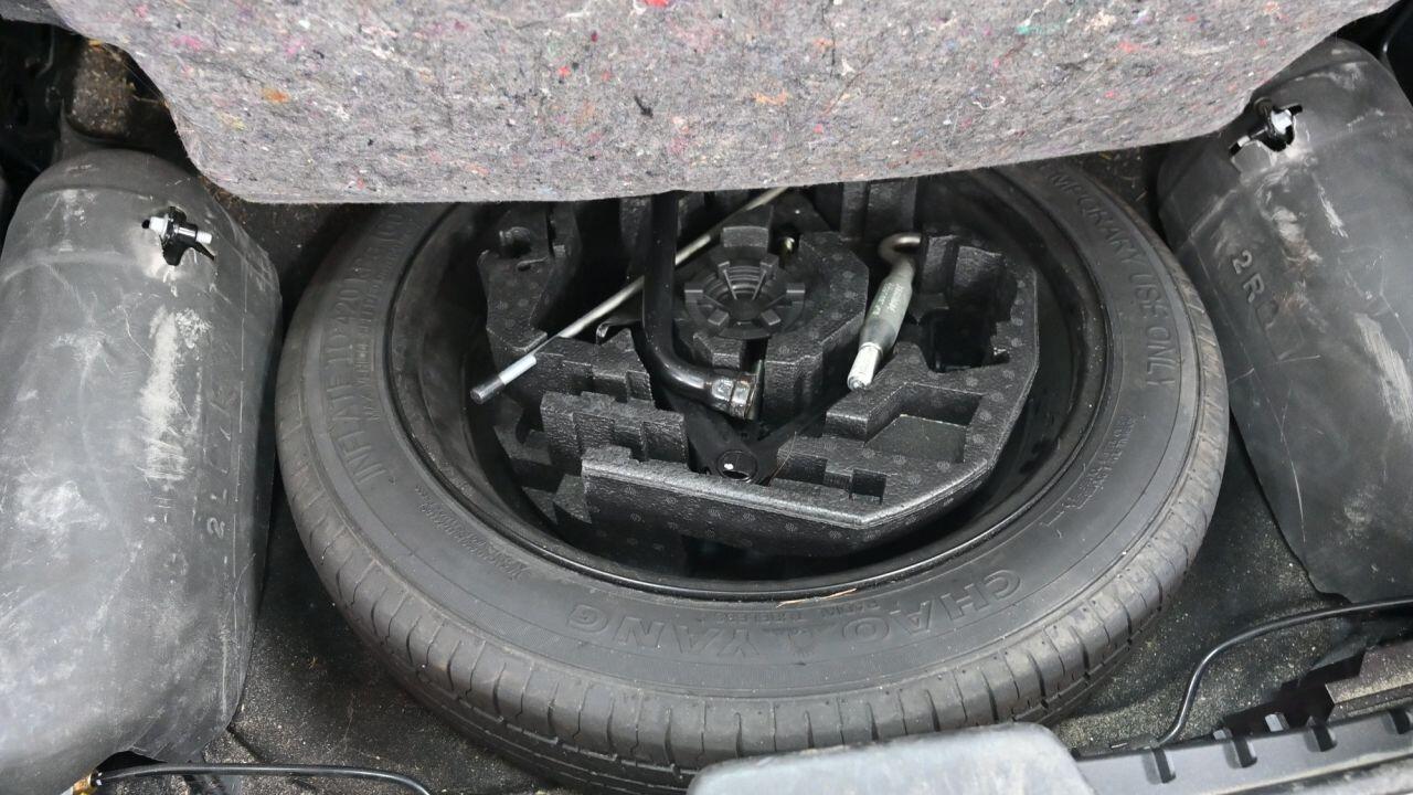 Volvo XC90 view 48