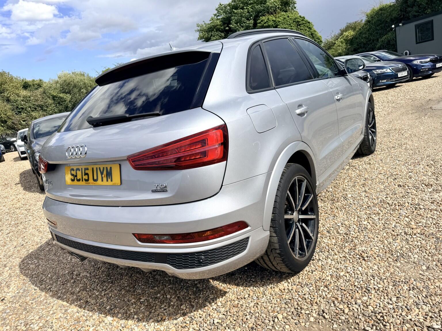 Audi Q3 view 3