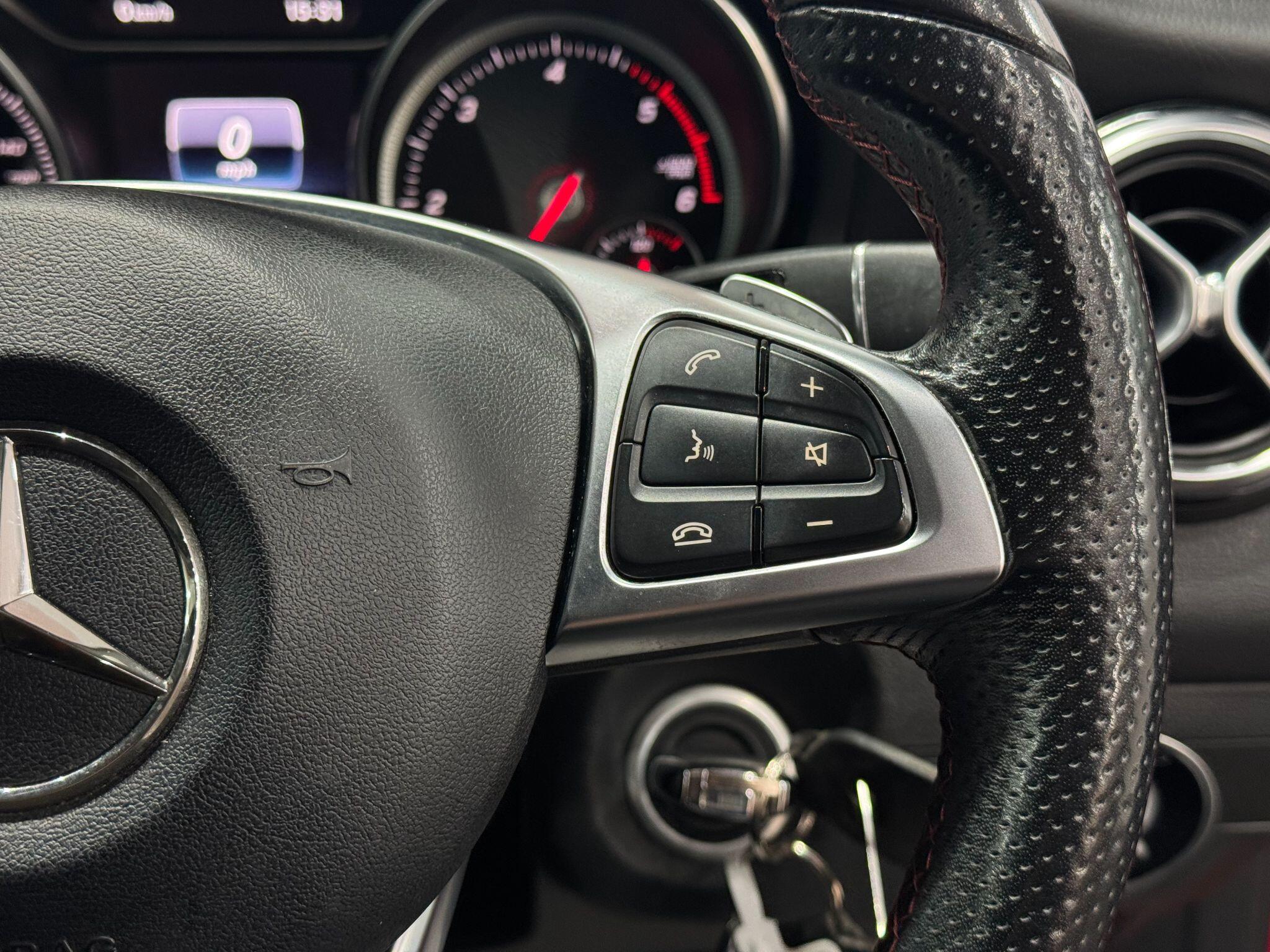Mercedes-Benz Gla view 40