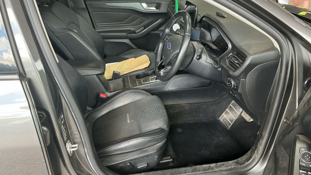 Ford Focus view 2