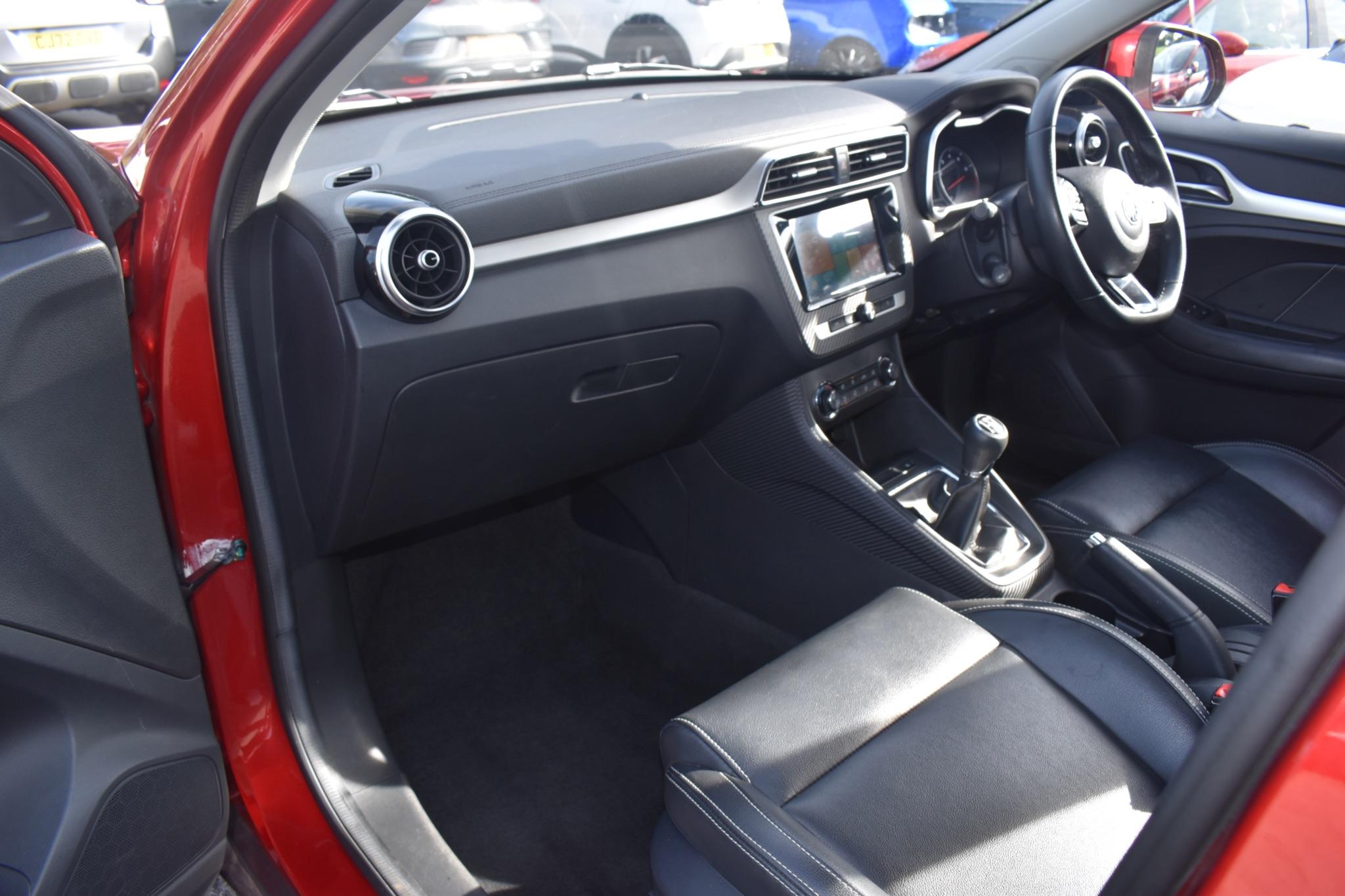 MG ZS - 1.5 VTi-TECH Exclusive Euro 6 (s/s) 5dr - Image 19