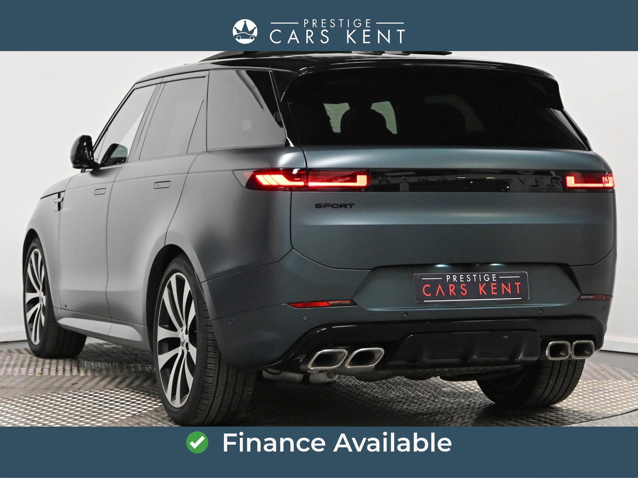 Land Rover Range Rover Sport view 3
