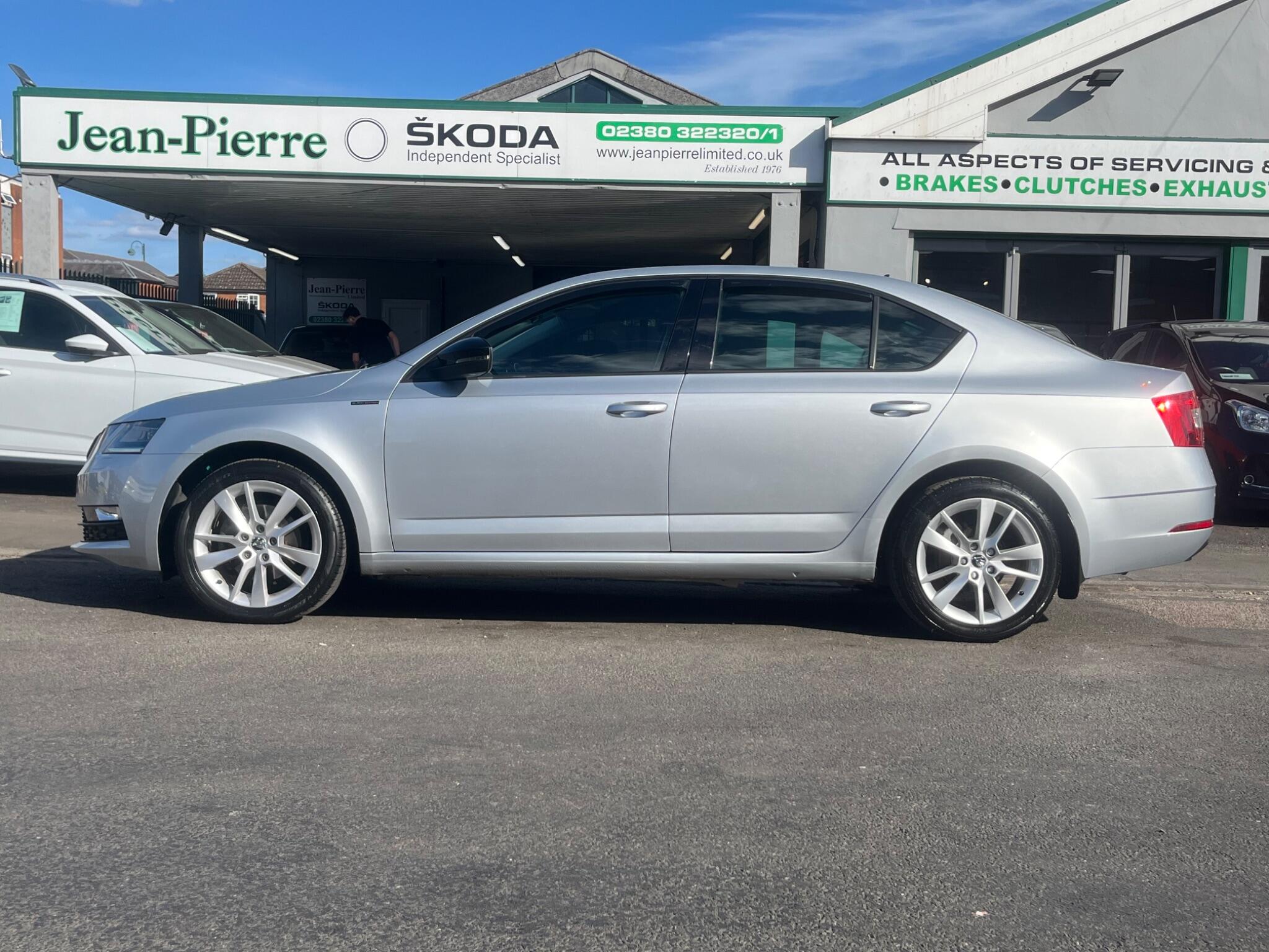 Skoda Octavia view 6