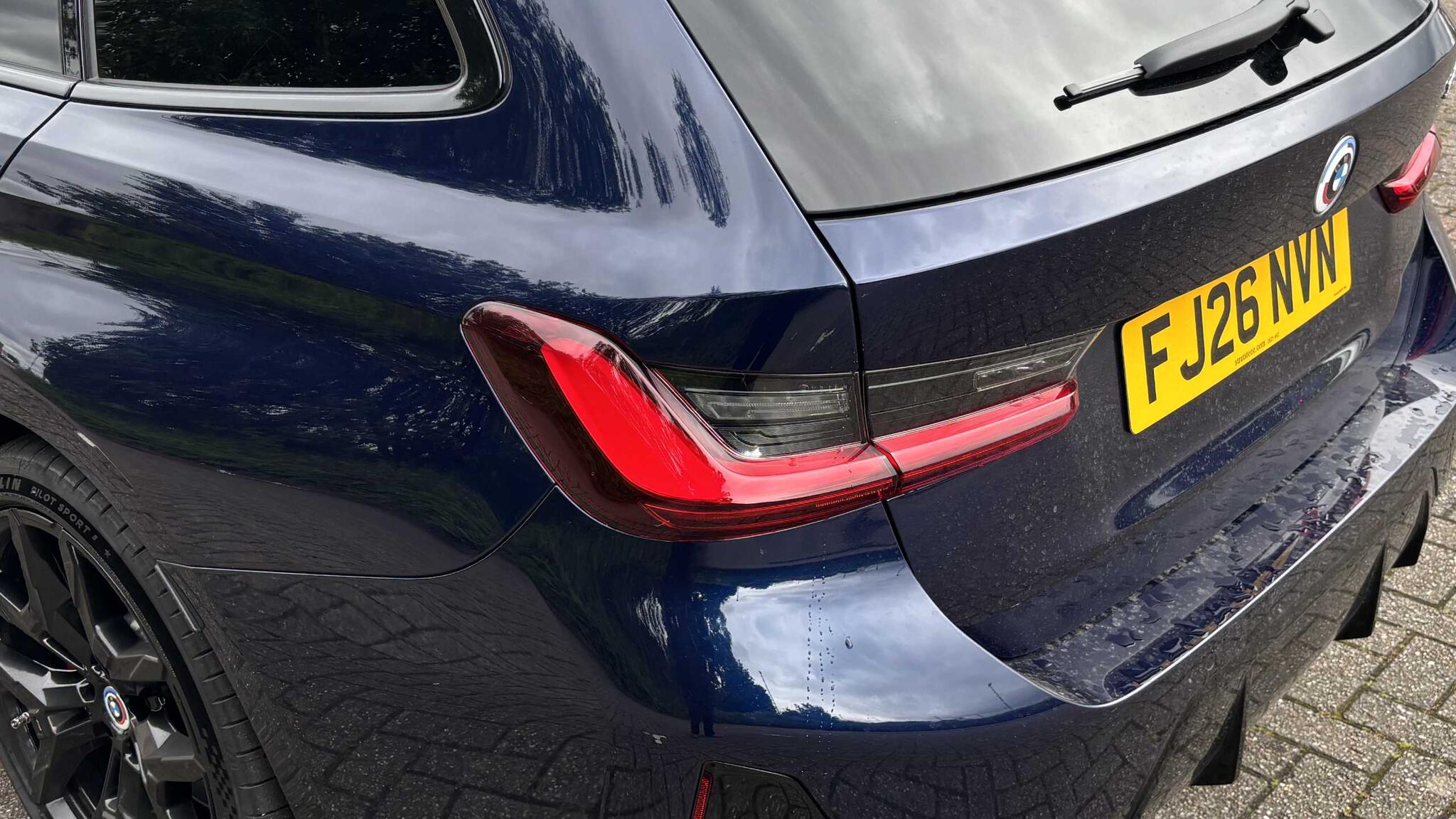 BMW 3 Series view 40