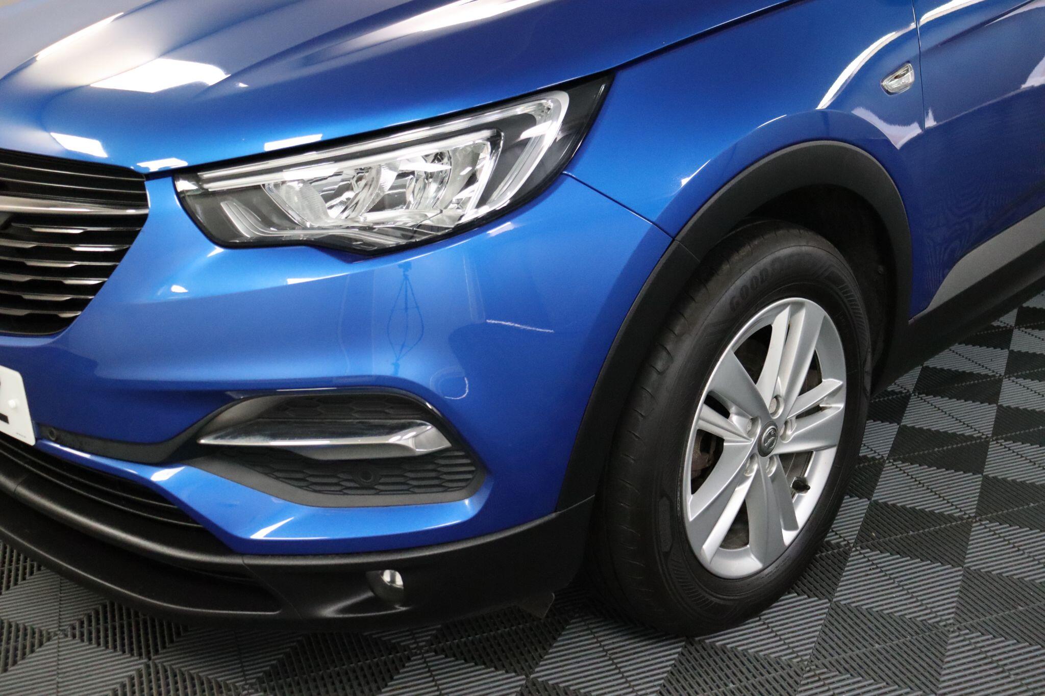 Vauxhall Grandland X view 31