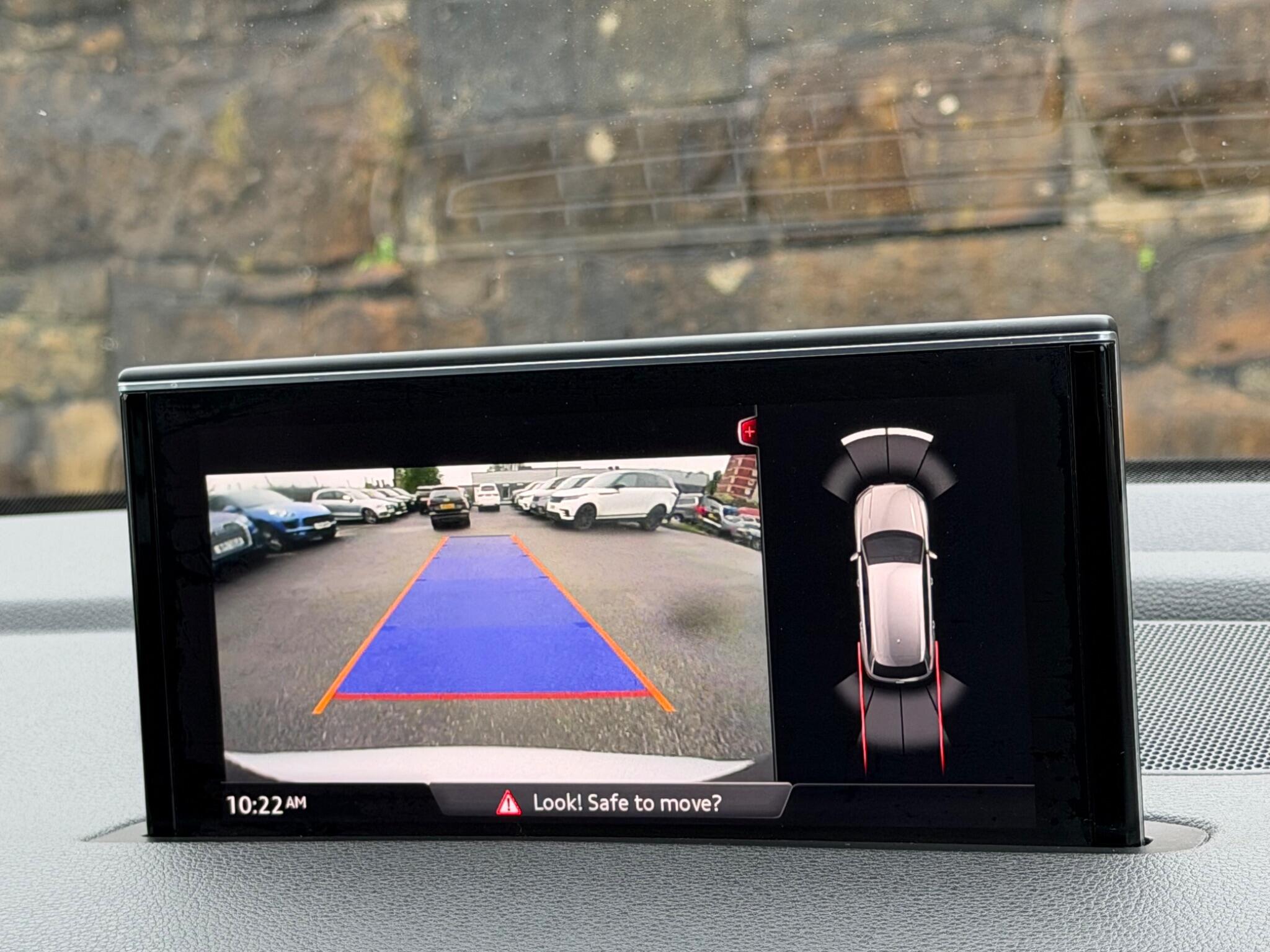 Audi Q7 view 31