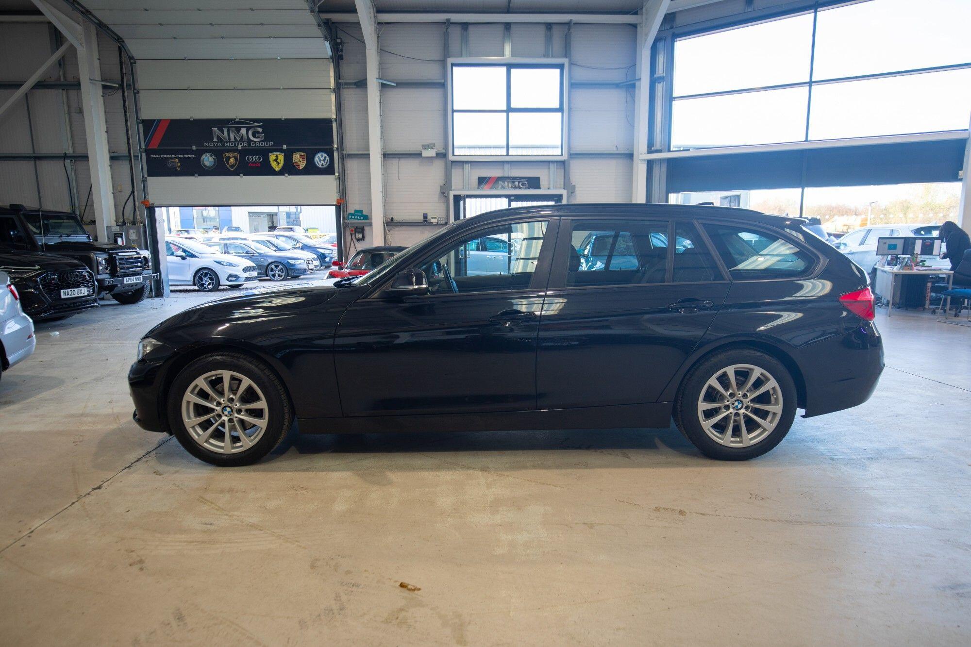 BMW 3 Series view 36