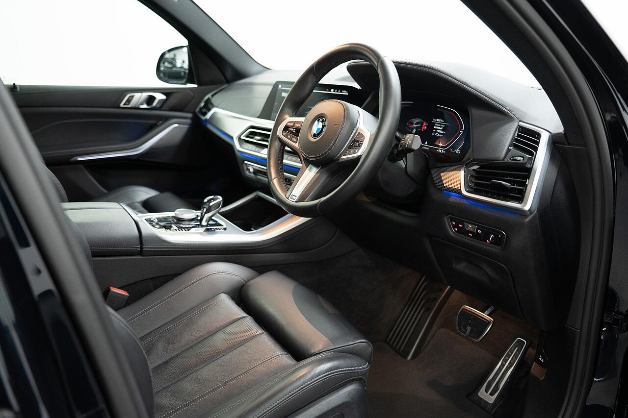 BMW X5 view 6